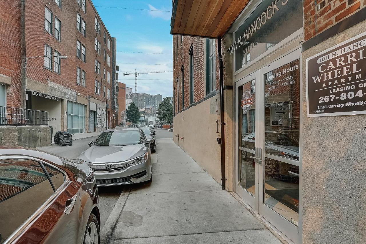 Frontdesk I Carriage Wheel Lofts Apts Philadelphia Apartment Exterior photo